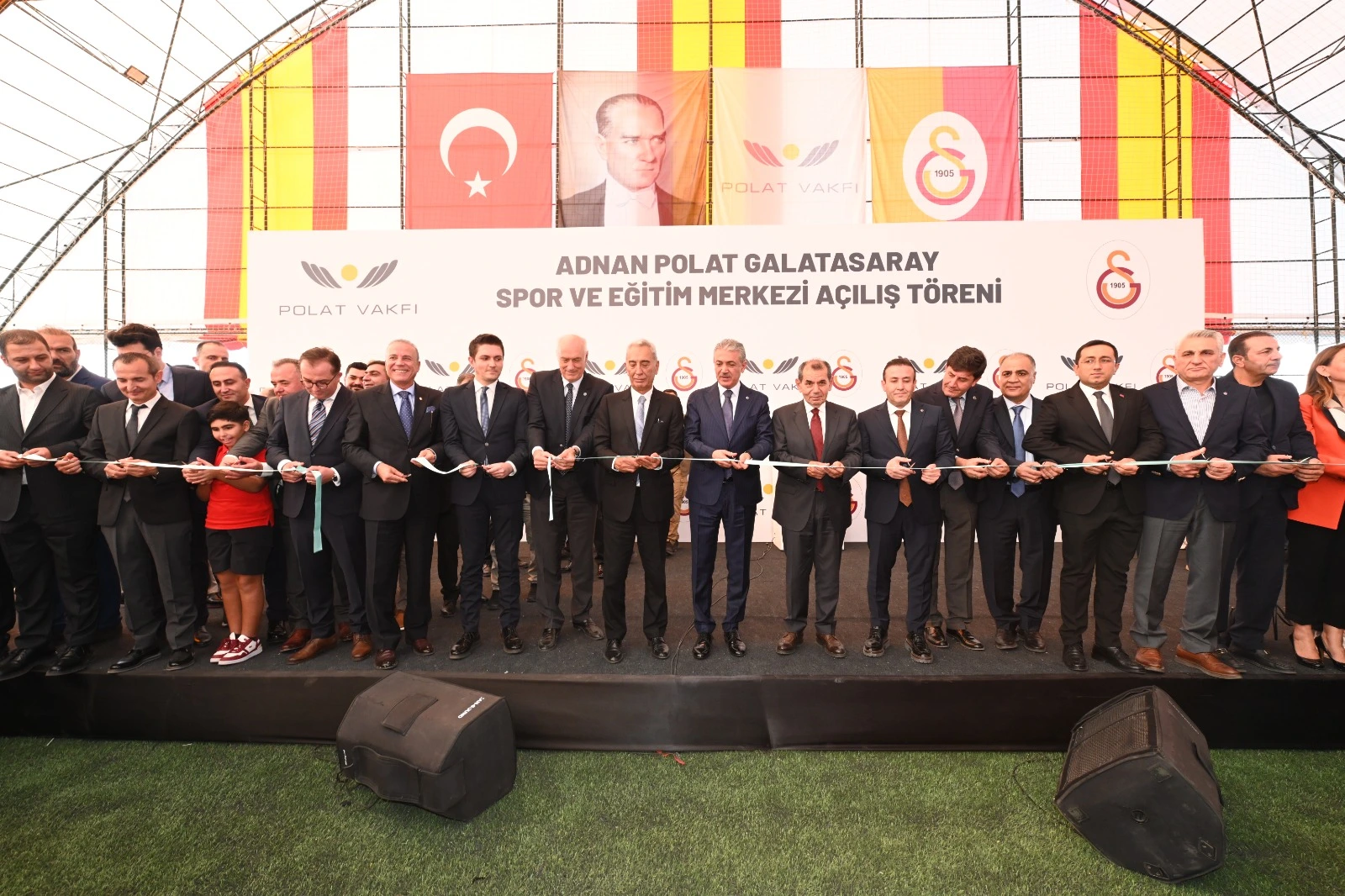 news-Polat Vakfı, Adnan Polat Galatasaray Spor ve Eğitim Merkezi’ni Nusaybin’de Hizmete Açtı
