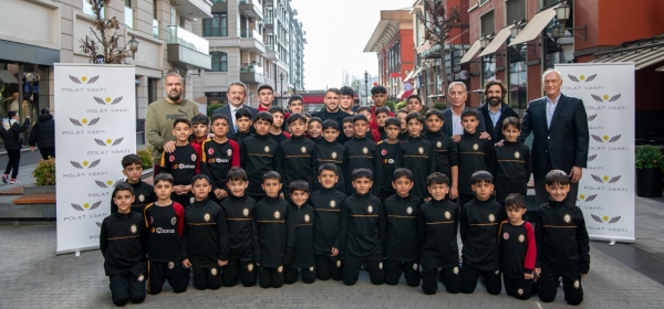 Polat Vakfı, sömestir tatili kapsamında Galatasaray Nusaybin Spor Okulları’ndan 43 öğrenciyi İstanbul’da ağırladı.